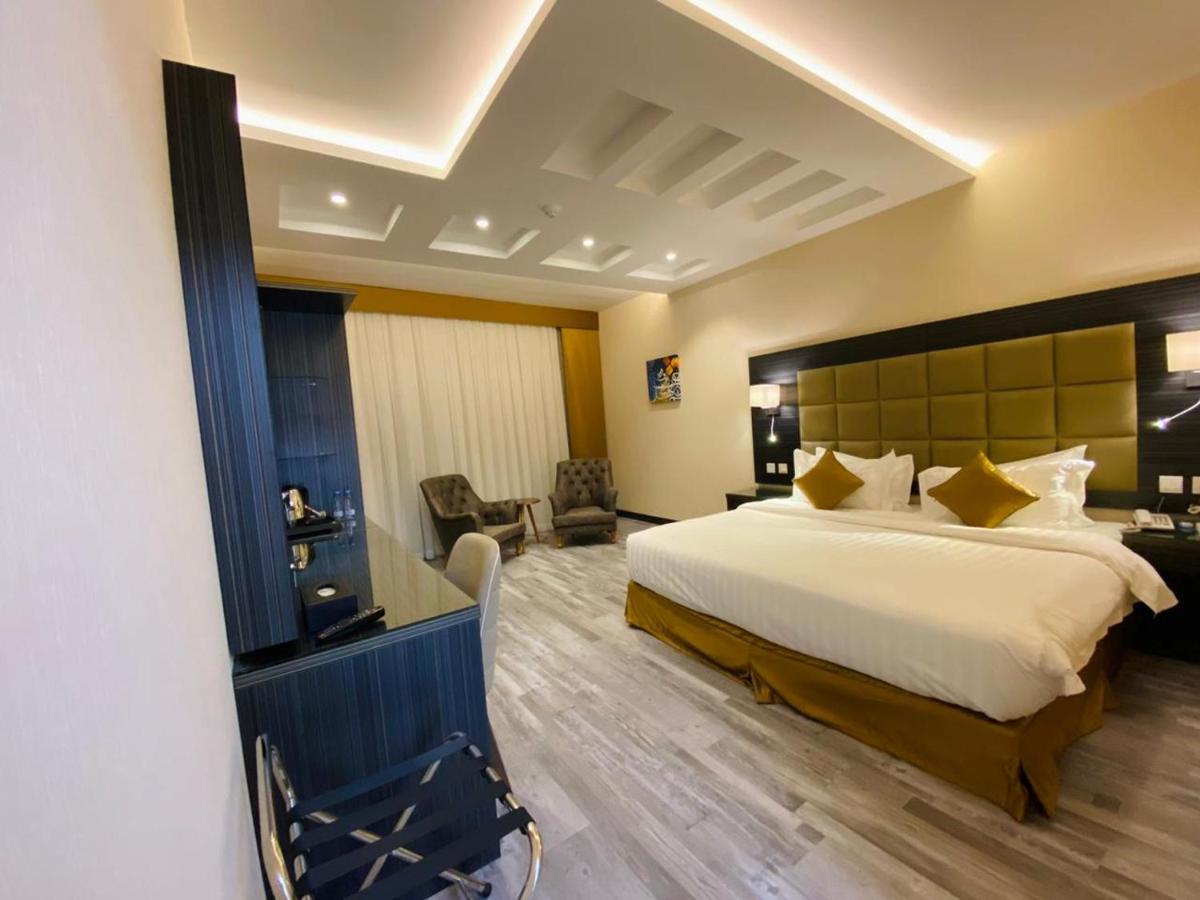 Y Platinum Hotel Medina Eksteriør billede