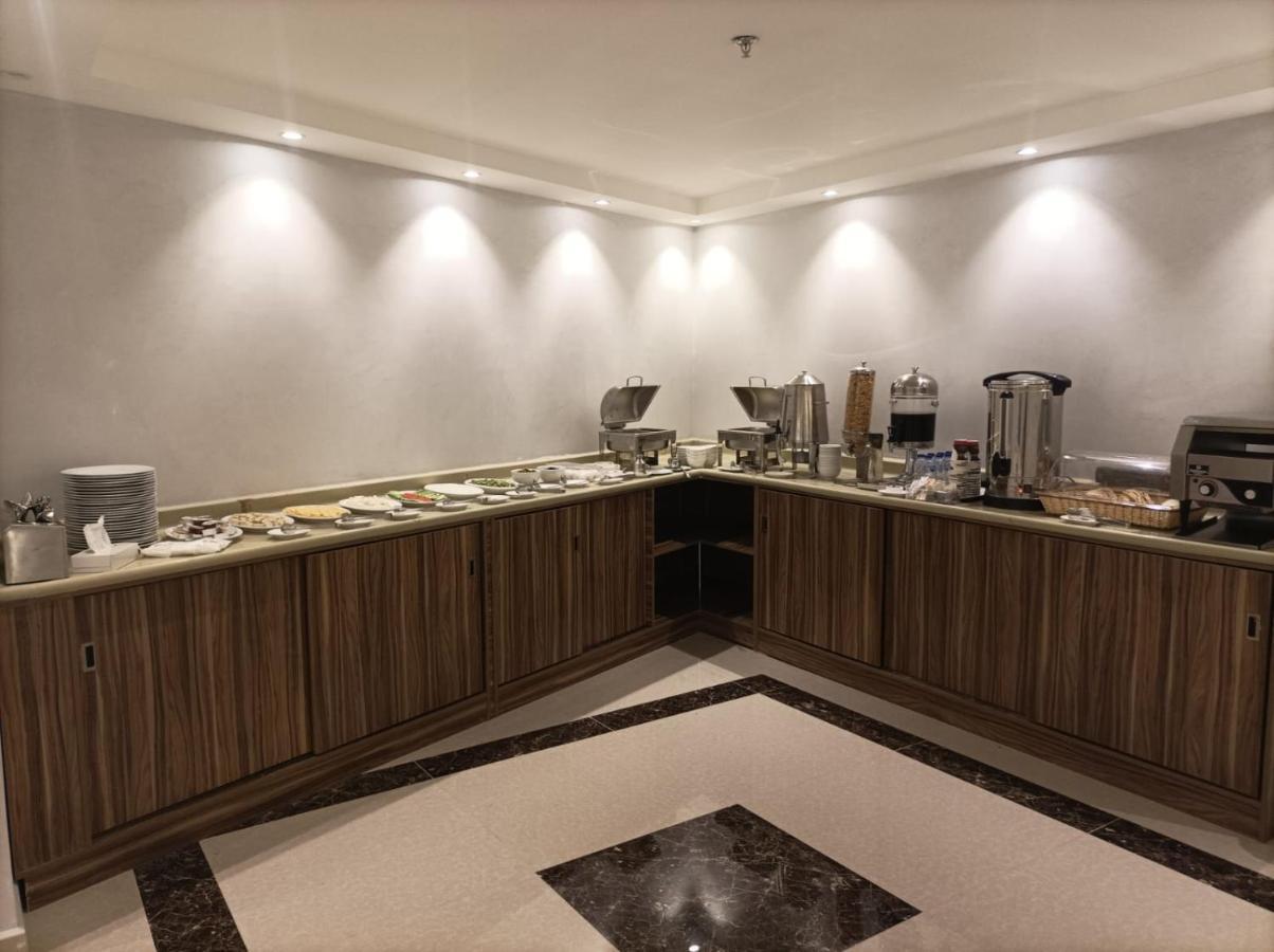 Y Platinum Hotel Medina Eksteriør billede